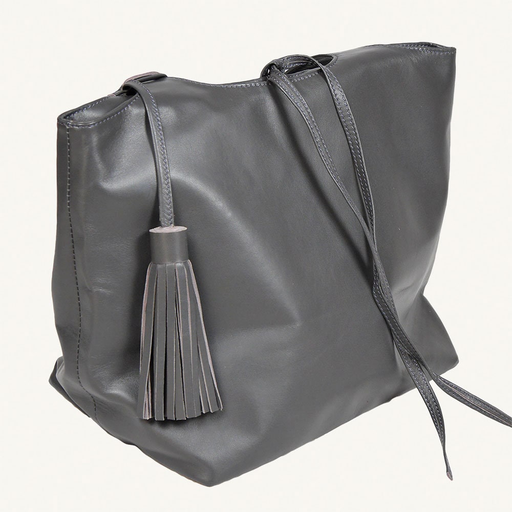 Zóe Beutel - Darkzinc Grey | Handschuhweiches Ziegenleder Zóe Beutel - Darkzinc Grey | Handschuhweiches Ziegenleder von YVESHamburg