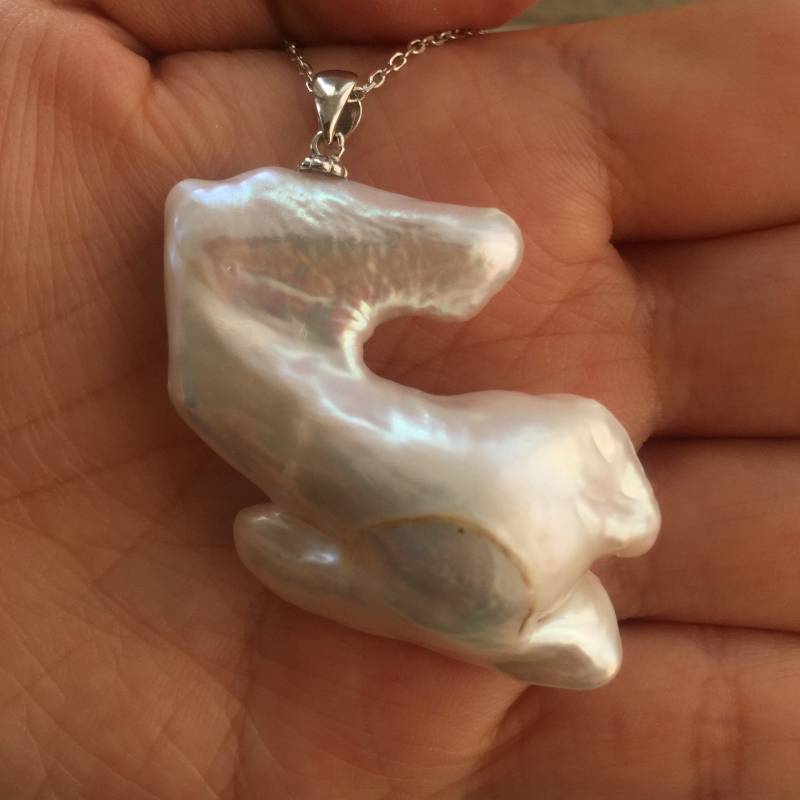 Robuste Flying Kangaroo Form Natürliche Barock Perle Lange Halskette/4 cm Robuste Flying Kangaroo Form Natürliche Barock Perle Lange Halskette/4 cm von YY0306Jewelry