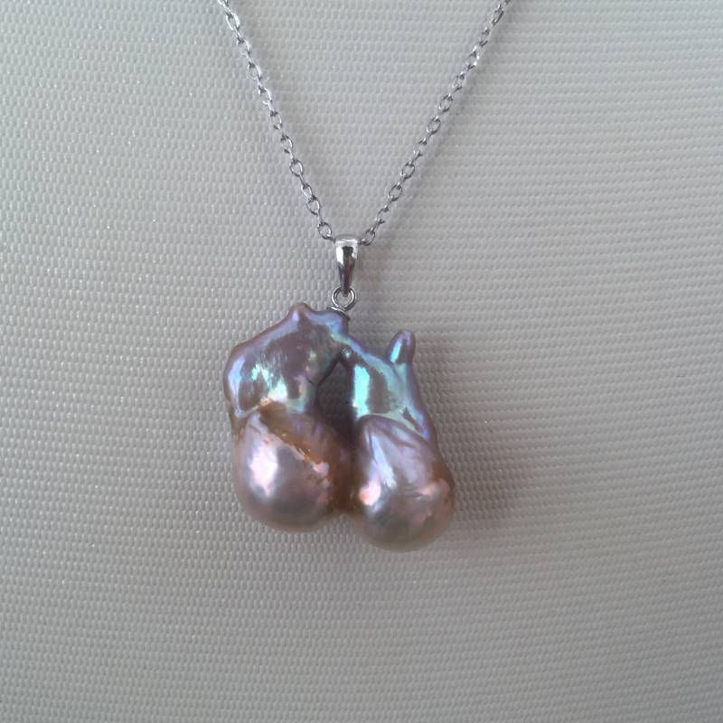 Zwillinge Kaninchen Barock Perle Silberkette/2 cm Zwillinge Kaninchen Barock Perle Silberkette/2 cm von YY0306Jewelry