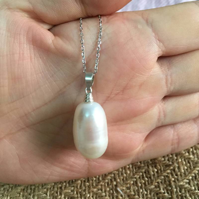 Zylinderförmiges Perlencollier/Ovale Barockperle Zylinderförmiges Perlencollier/Ovale Barockperle von YY0306Jewelry