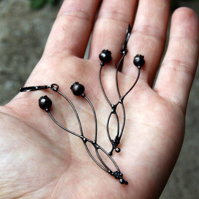 Black Metal Poppy Ohrringe Boho Hexen Schmuck Black Metal Poppy Ohrringe Boho Hexen Schmuck von Yadovito