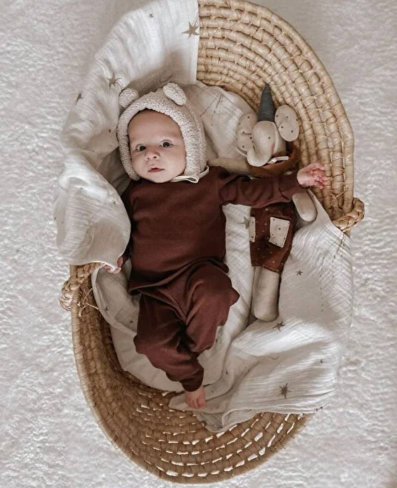 Geripptes Kleidungsset Kinderkleidung Babykleidung Pombilie Hose Sweatshirt Unisex Baby Set Geripptes Kleidungsset Kinderkleidung Babykleidung Pombilie Hose Sweatshirt Unisex Baby Set von Yaduli