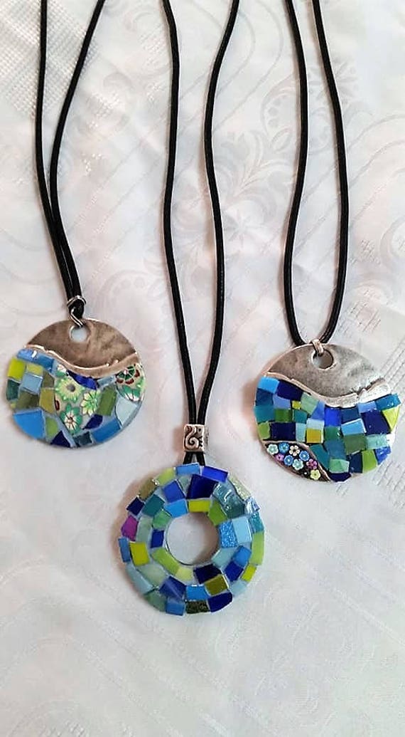 Einzigartige Handgefertigte Mosaik-stücke, Schmuck, Geschenke, Mischtechnik Polymer Blumen Und Buntglas, Halskette. Der Preis Ist Pro Einheit Einzigartige Handgefertigte Mosaik-stücke, Schmuck, Geschenke, Mischtechnik Polymer Blumen Und Buntglas, Halskette. Der Preis Ist Pro Einheit von Yaelicaart
