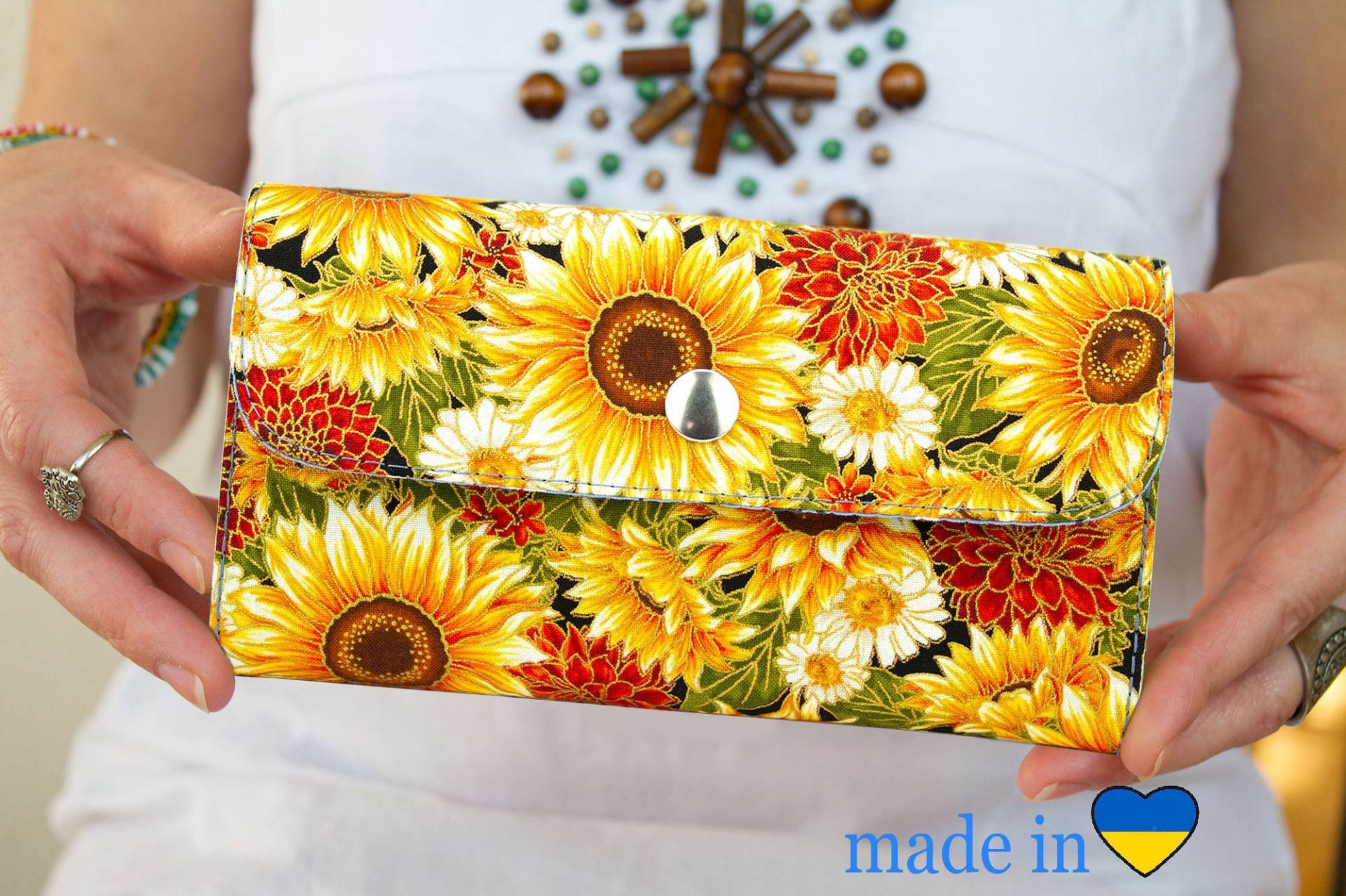Florales Portemonnaie Aus Baumwolle Für Damen Handgemachte Vegane Geldbörse Florales Portemonnaie Aus Baumwolle Für Damen Handgemachte Vegane Geldbörse von YakFaino