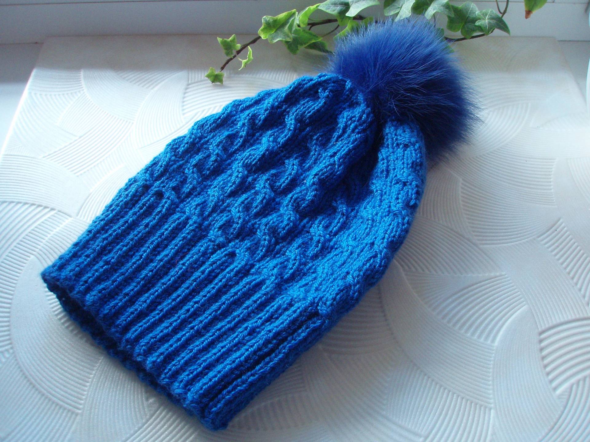 strickmütze Mit Fell-Kaninchen Bommel Pompom Mütze Blau Gestrickt Mütze Für Momen Zöpfen strickmütze Mit Fell-Kaninchen Bommel Pompom Mütze Blau Gestrickt Mütze Für Momen Zöpfen von YamarsanaKnitwear