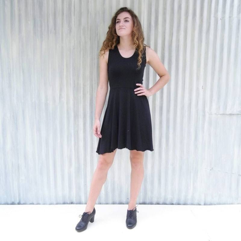 Gefüttertes Skaterkleid, Bio-Baumwollmischung, Handgefertigtes Minikleid von YanaDee