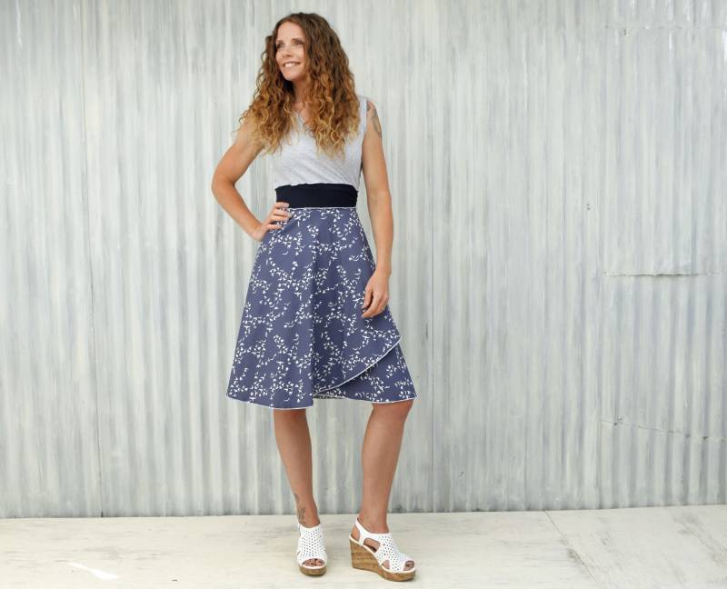 Kleid Aus Bio-Baumwolle Mit Vogelmuster von YanaDee