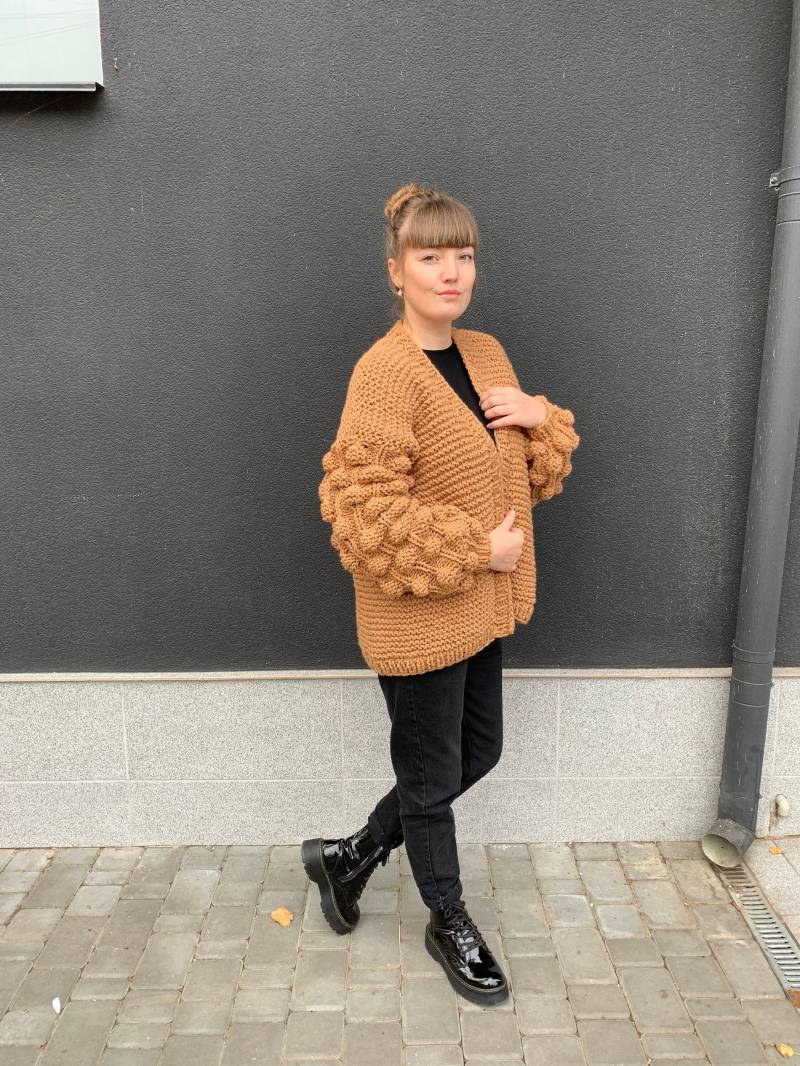 Lockerer Grobstrick Cardigan, Grobstrick Cardigan Frauen, Wolle Offener Pullover, Mit Zopfmuster, Bubble Lang Gestrickt von YanaKnitShop