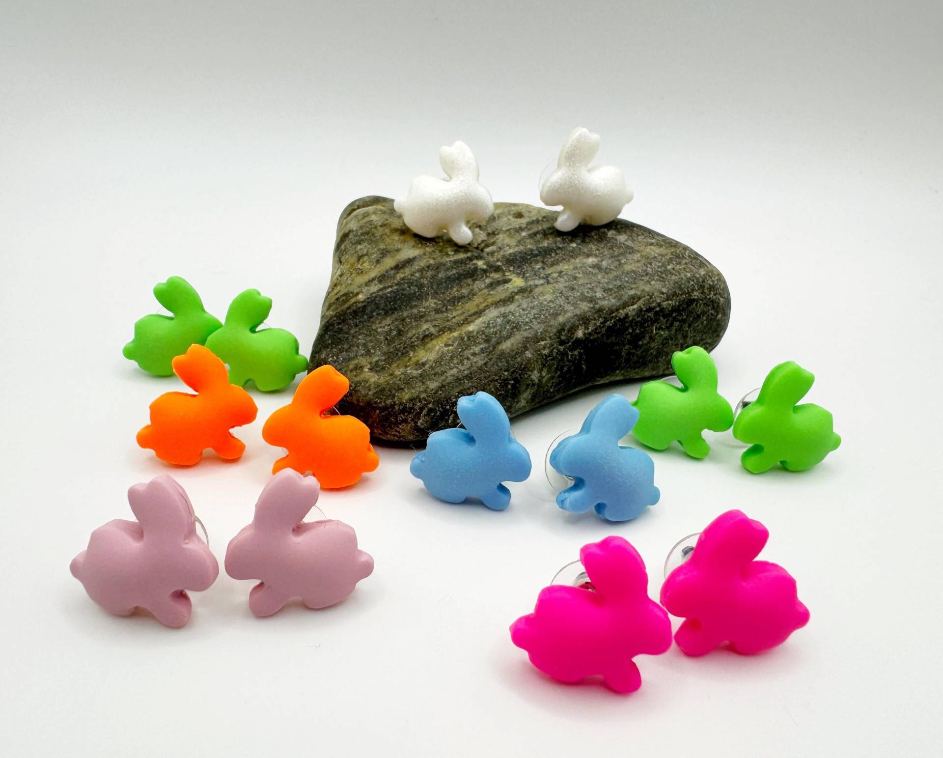 Kleine Süße Hasenohrstecker Kleine Süße Hasenohrstecker von YanaMillerHandmade