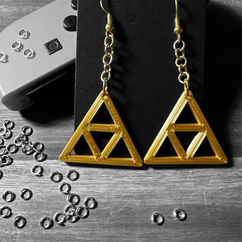 Zelda Triforce Earrings von Yanaline3D