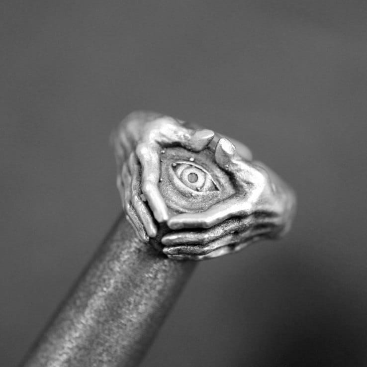 Auge Der Vorsehung Ring Für Männer, Sterling Silber Illuminati Symbol Blumenring, Handgemachter Schmuck Oxidierter Geschenkring, R373 As von YanardagJewelryShop