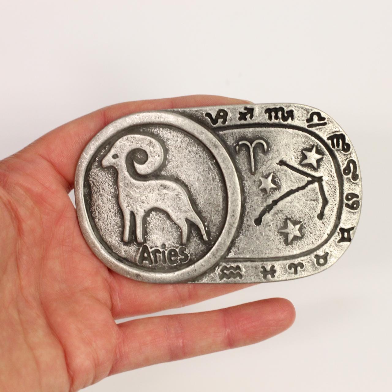 Widder Gürtelschnalle, Horoskop Sternzeichen Alle Sternzeichen, Personalisiertes Geschenk, Unisex Zubehör, Gs247Tb von YanardagJewelryShop