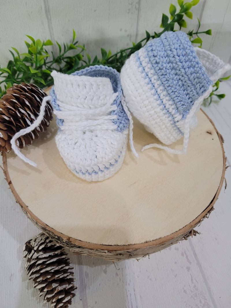 Gehäkelte Babyturnschuhe, Chucks, Baby Sneaker, Babyschuhe, Newborn, Geschenke Für Babys, Gehäkeltes von Yarenchucks