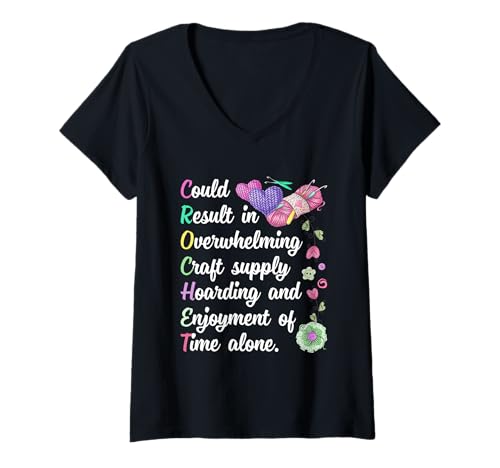 Damen Lustige Strick- und Häkelgarn-Zitate T-Shirt mit V-Ausschnitt von Yarn Crafting Gift Co
