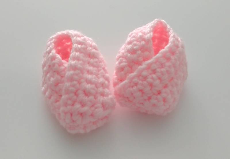 Gehäkelte Rosa Babyschühchen, Babyschuhe, Baby-Duschegeschenk, Frühchen, Neugeborene, Säuglinge, 0-3 Monate, 3-6 Mädchen Gehäkelte Rosa Babyschühchen, Babyschuhe, Baby-Duschegeschenk, Frühchen, Neugeborene, Säuglinge, 0-3 Monate, 3-6 Mädchen von YarnAroundIt