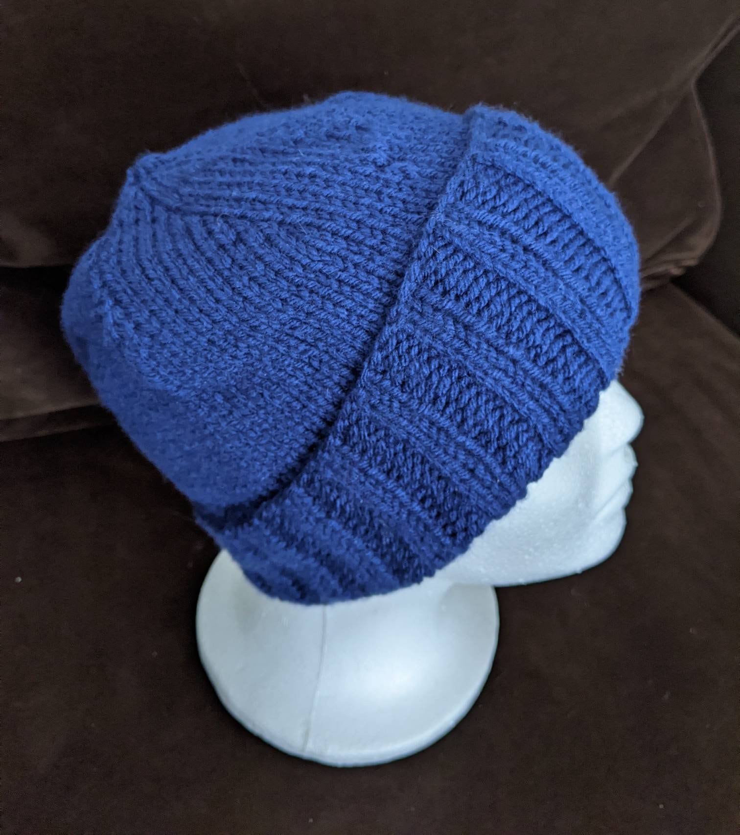 Neue Handgemachte Mitternacht Blau Einfache Strickmütze - Medium | Dunkler Als Bilder Zeigen Neue Handgemachte Mitternacht Blau Einfache Strickmütze - Medium | Dunkler Als Bilder Zeigen von YarnItAnyWay