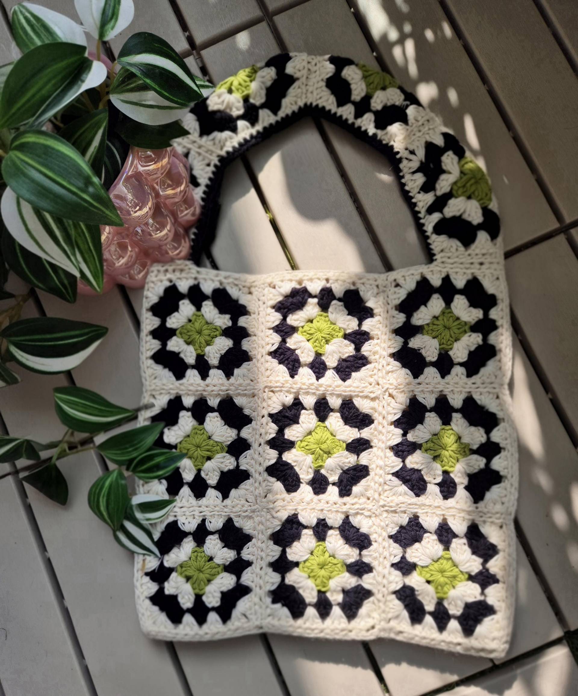 Handgemachte Granny Square Häkeltasche - 100% Baumwolle Boho Crochet Bag Vegan Handmade in Germany Handgemachte Granny Square Häkeltasche - 100% Baumwolle Boho Crochet Bag Vegan Handmade in Germany von YarnOverHearts