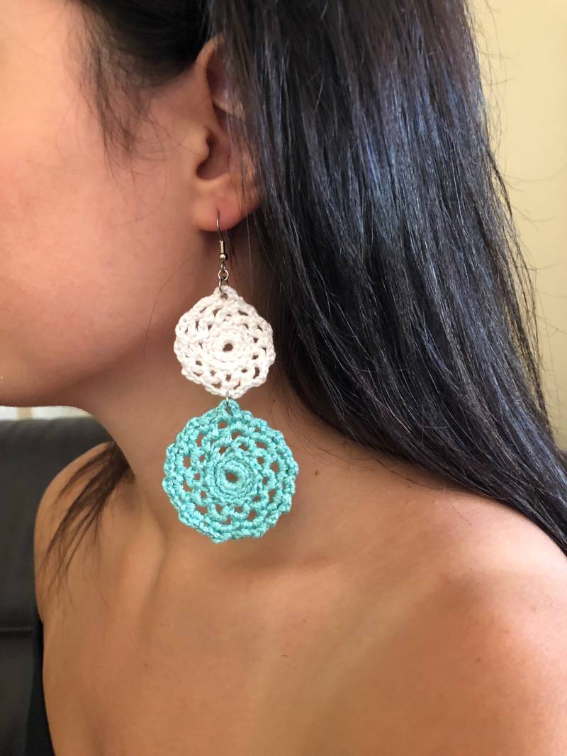Handgefertigte Häkelohrringe Boho Glam Schmuck von YarnUnique
