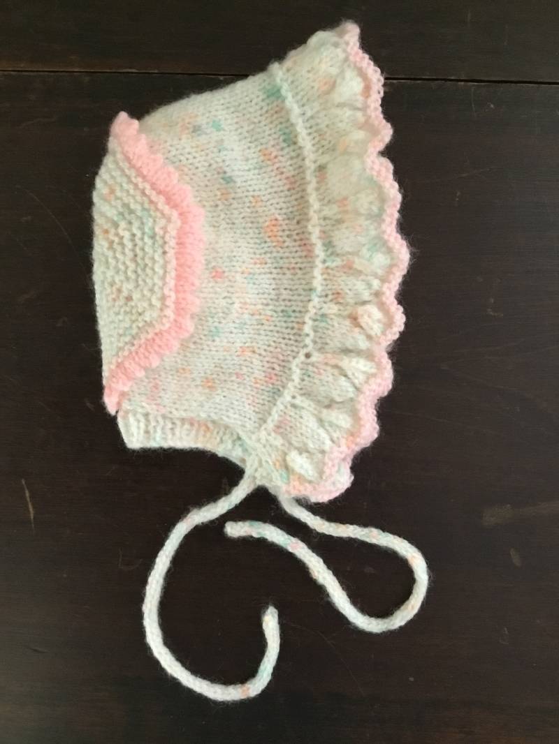 Gestrickte Baby Mütze von YarnandBeadShop