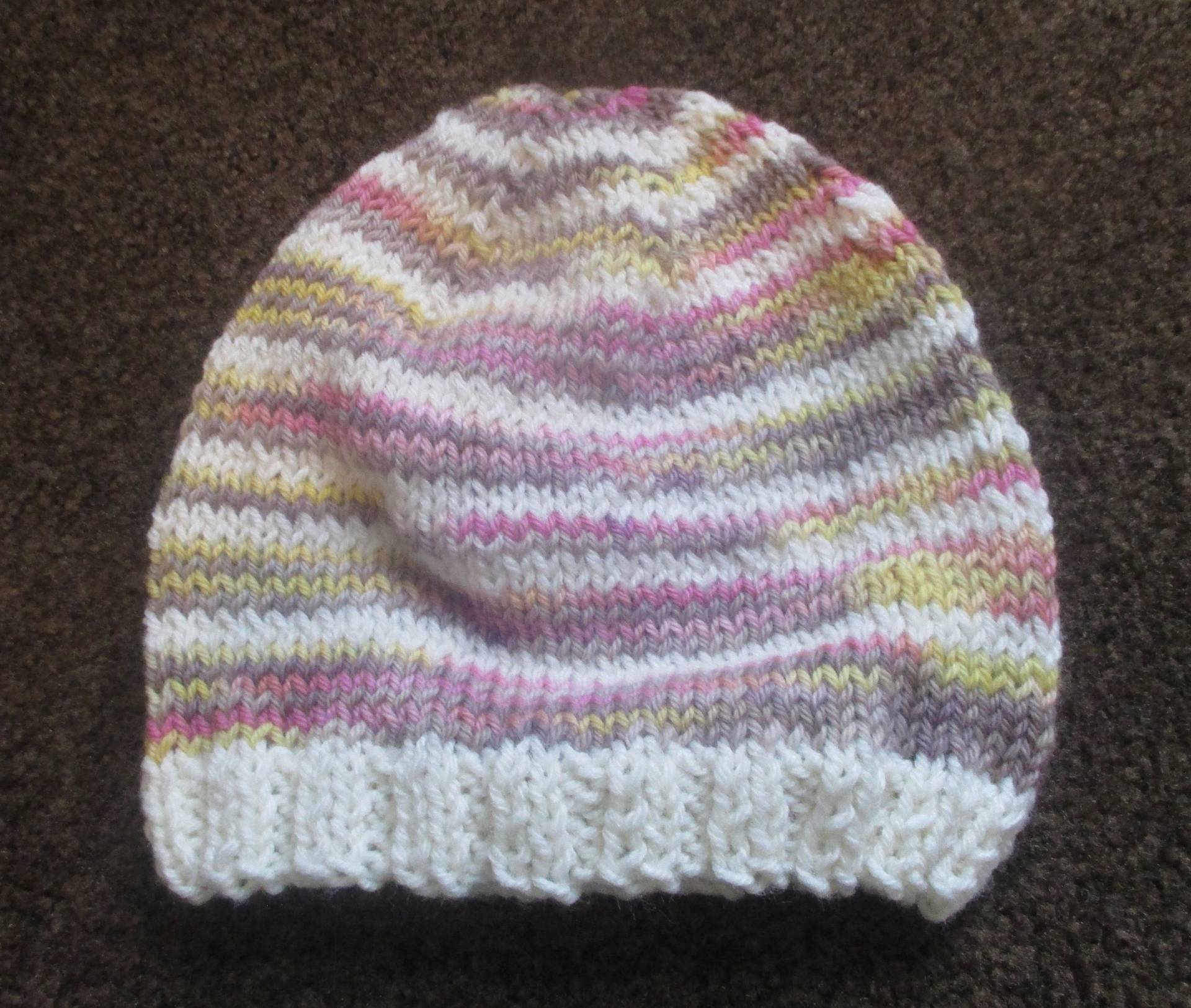 Gestrickte Mütze Abgestreift Gestrickte Mütze Abgestreift von Yarnaval