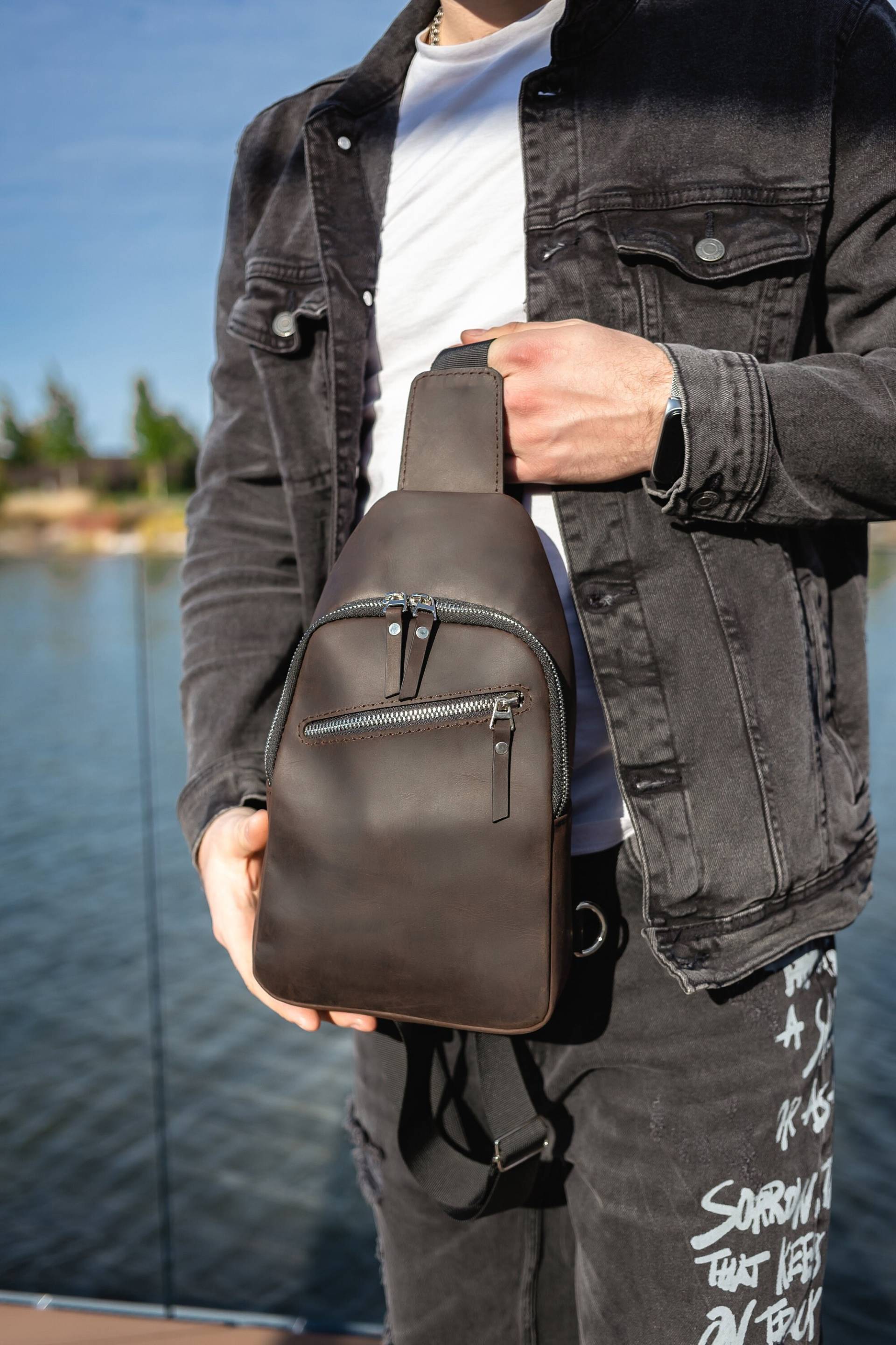 Personalisierte Echtleder Crossbody Tasche Unisex Sling Bag Leder Rückentasche Umhängetasche Männer Geschenke Für von YaroshStore