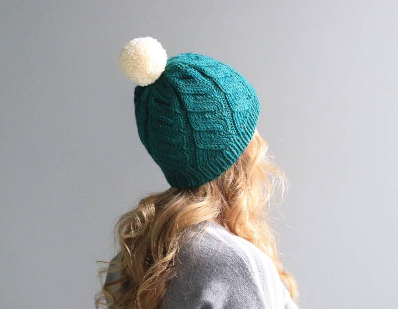 Sofort Lieferbar - Wolle & Acryl Hut/Big Garn Pom Slouchy Beanie Grüner Pfau Blaugrün "Fiona Hat" Mit Creme von YaroslavaHandmade