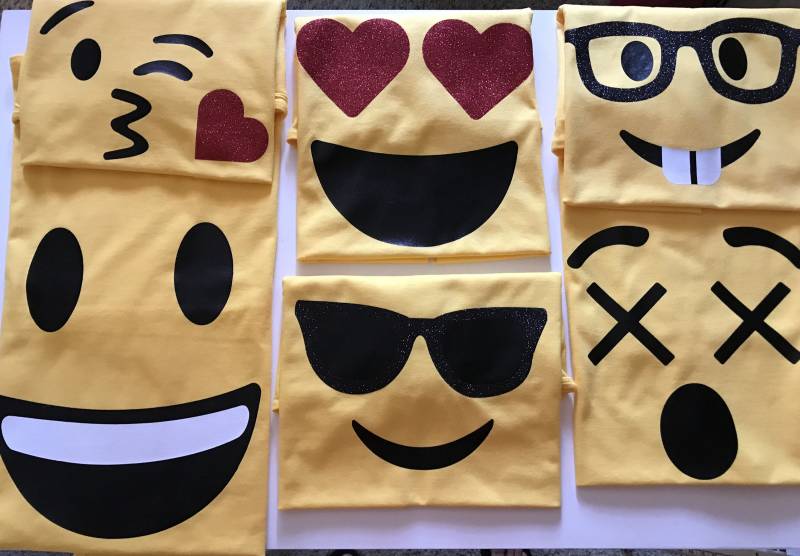 Emoji Unisex T-Shirt Emoji Unisex T-Shirt von YarysBoutique