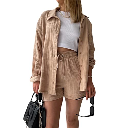 Yassiglia Damen Sommer Plissee Zweiteiler Outfit Elegant 2 Teilig Shorts Set Basic Freizeit Anzug Y2K Trainingsanzug für Frauen Langarm Bluse + High Waist Shorts (Khaki, M) von Yassiglia