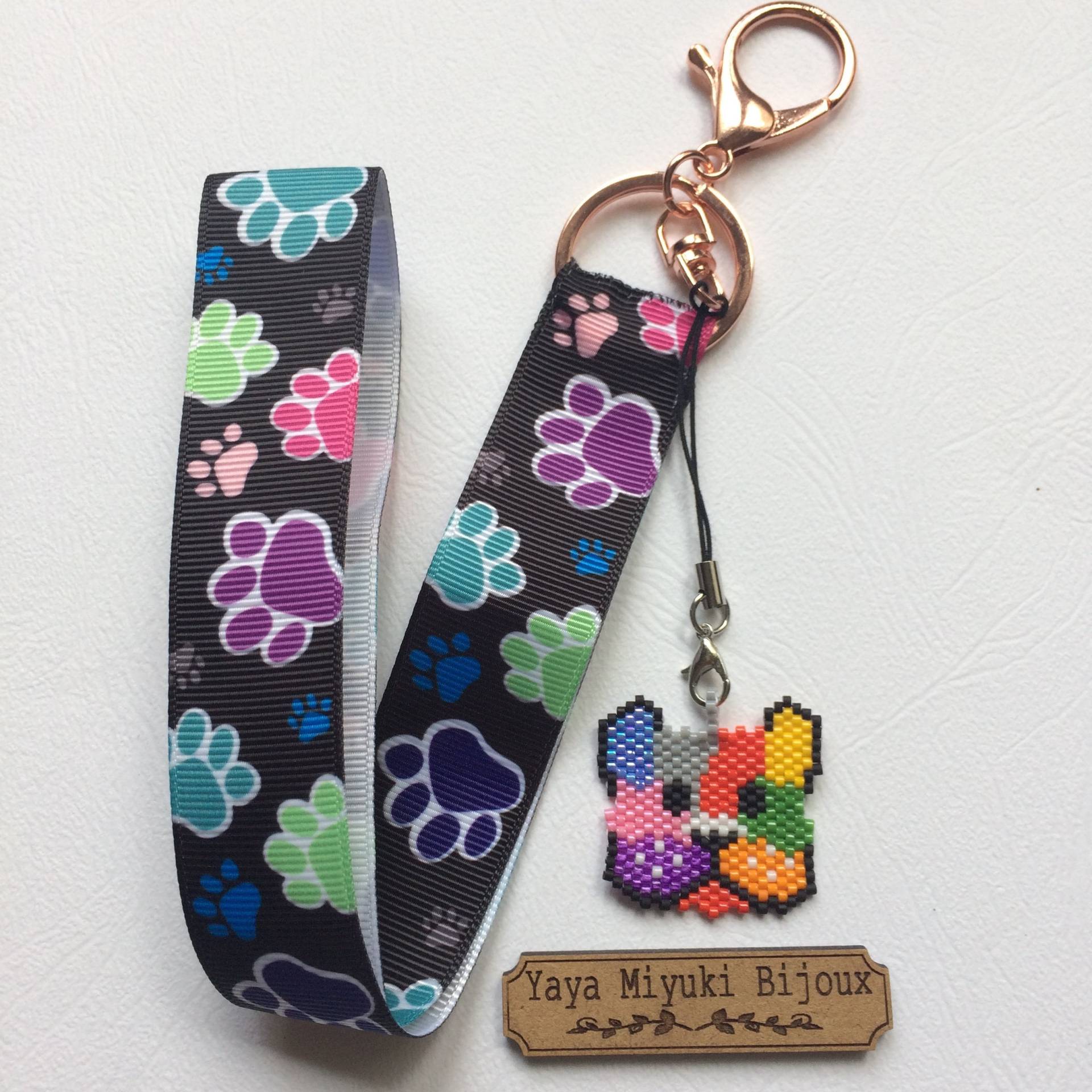 Schlüsselanhänger „Multi-Color Bulldog" Aus Handgewebten Miyuki-Perlen/Hundenudelband Schlüsselanhänger „Multi-Color Bulldog" Aus Handgewebten Miyuki-Perlen/Hundenudelband von YayaMiyuki