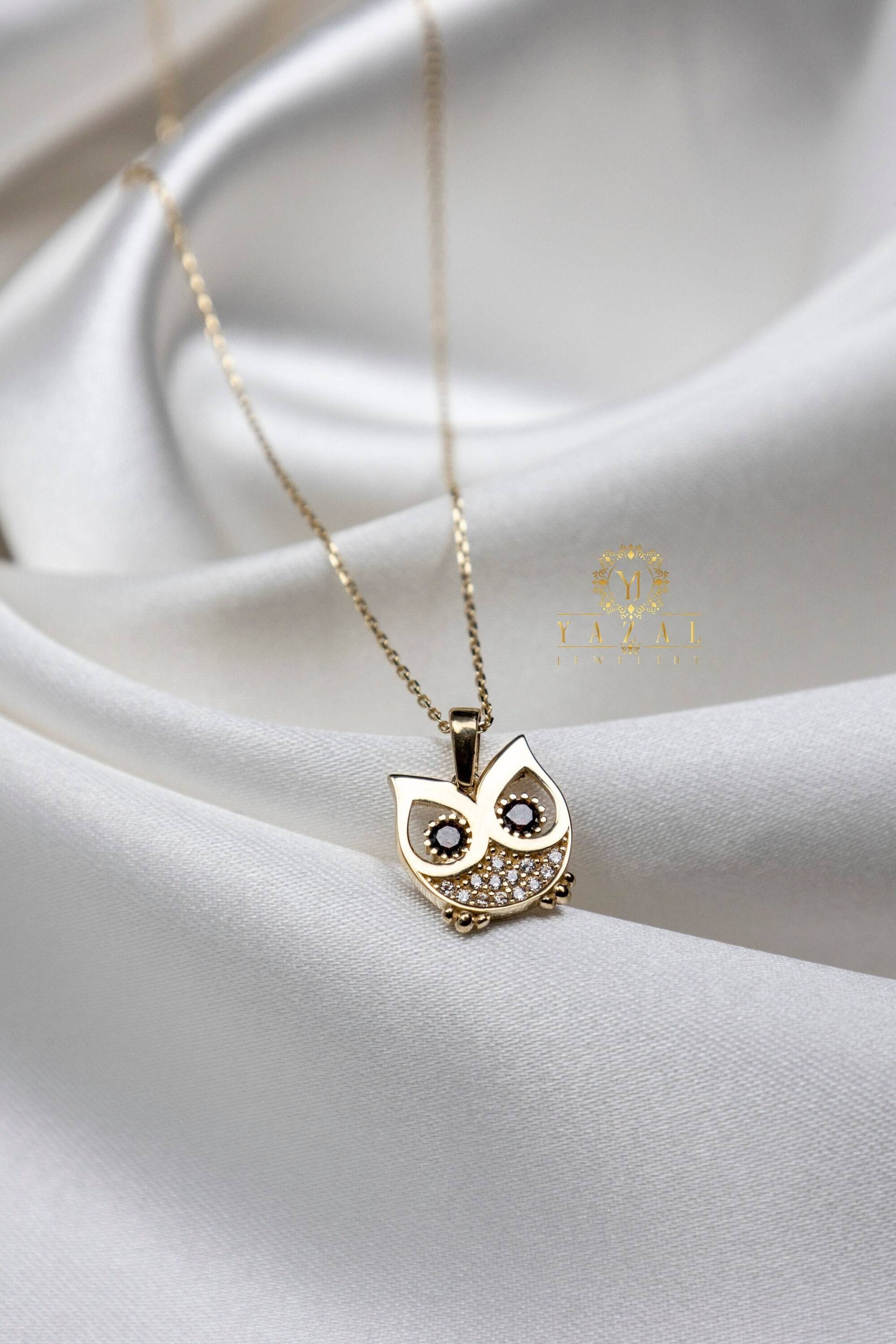 14K Gold Eule Mit Diamant Halskette, Nacht Anhänger, Zierliche Geschenk Für Sie 14K Gold Eule Mit Diamant Halskette, Nacht Anhänger, Zierliche Geschenk Für Sie von YazalJewelery
