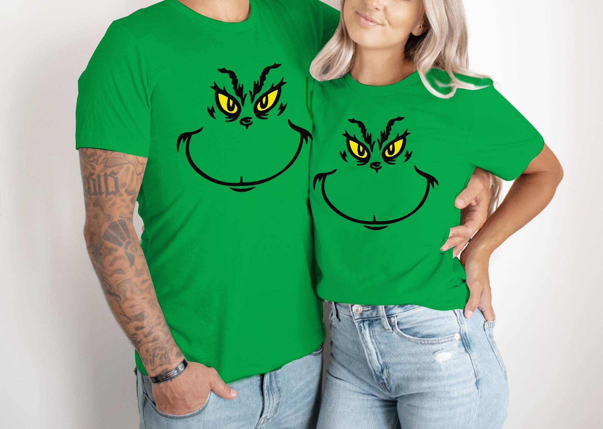 Grinch T Shirt, Weihnachts Süßes Urlaub Frauen Shirts Für Frauen von YellowPearlCrafts