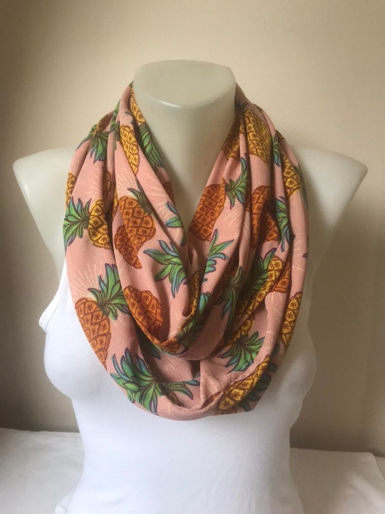 Ananas Schal Infinity/Obst in Grün Unendlichkeit Damen von Yellowcrochet