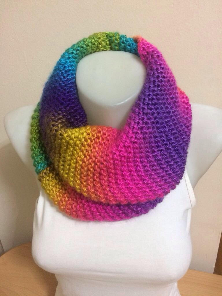 Gestrickter Regenbogen Schal, Grobstrick Weihnachtsgeschenk, Warmer Gestrickter Schal von Yellowcrochet