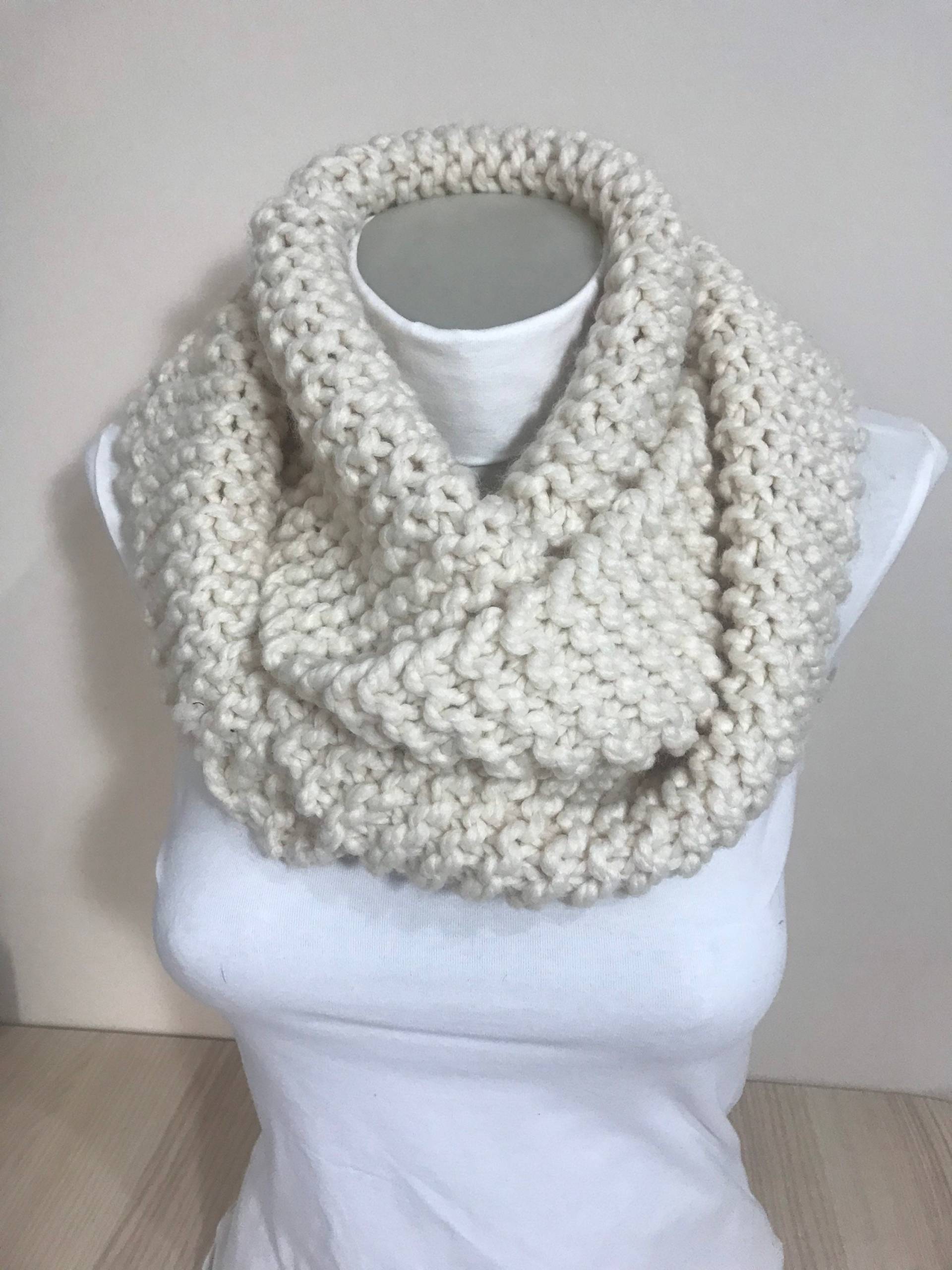 Grobstrick Schal, Beige Schal-strick-Schal-Infinity-Schal, Weihnachts-Geschenk-Ideen, Schal Für Sie, Geschenk Ihre Mutter, Tante, Schwester von Yellowcrochet