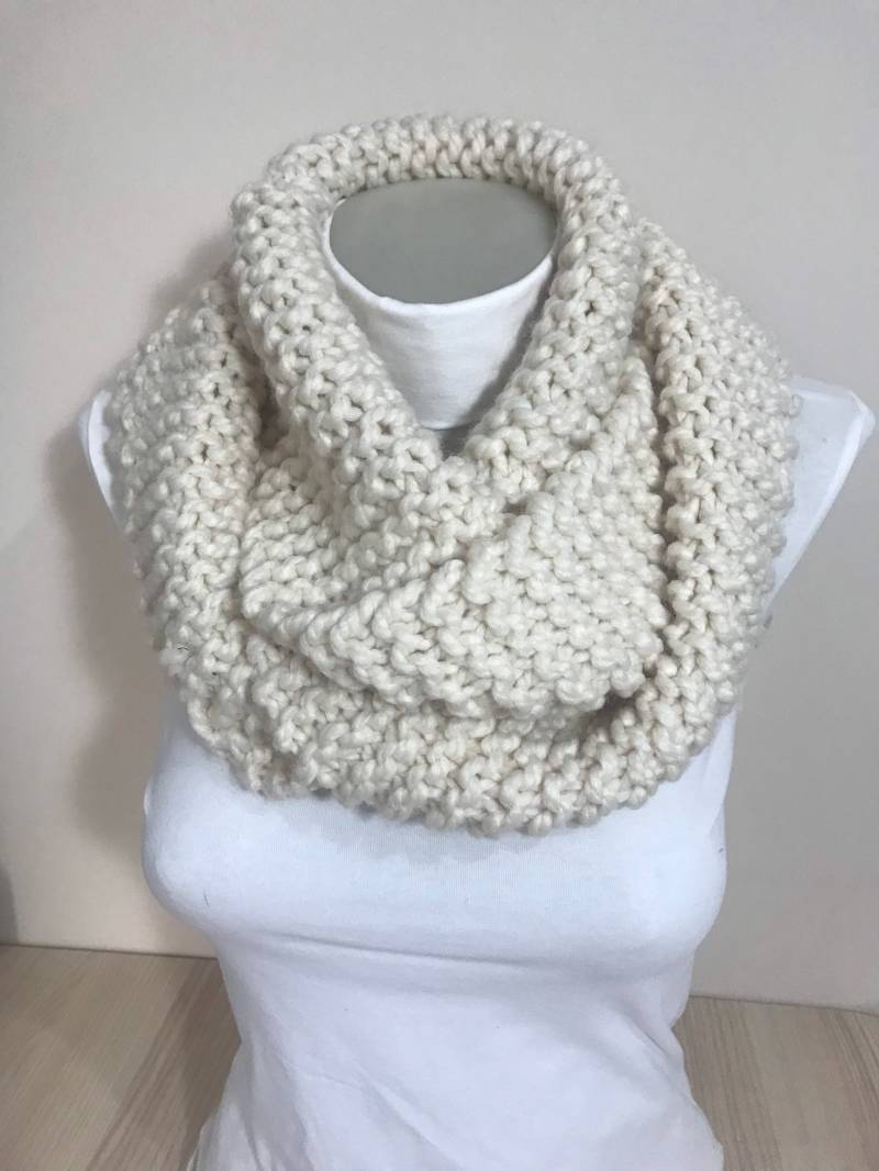 Grobstrick Schal, Beige Schal-strick-Schal-Infinity-Schal, Weihnachts-Geschenk-Ideen, Schal Für Sie, Geschenk Ihre Mutter, Tante, Schwester von Yellowcrochet