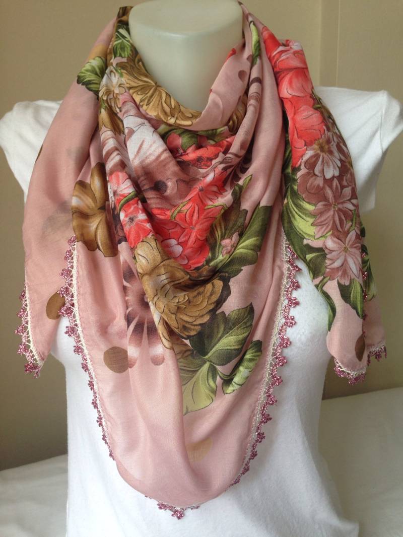 stoff Schal in Taubenrosa von Yellowcrochet