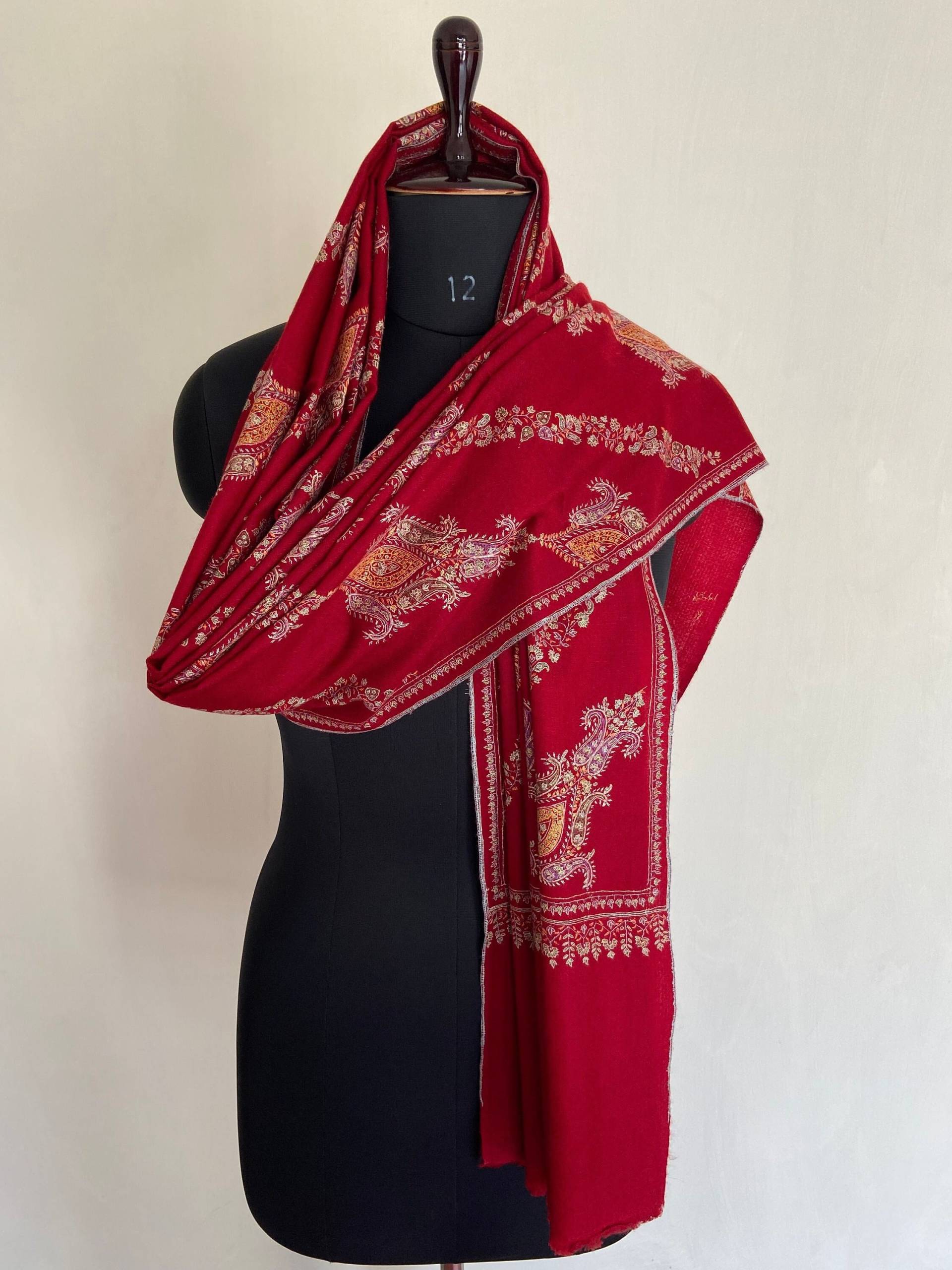 Kashmir Pashmina Tücher, Elegante Handarbeiten, Reine Kaschmir Wraps, Traditionelle Vorhänge Von Yendarkaar von Yendarkar