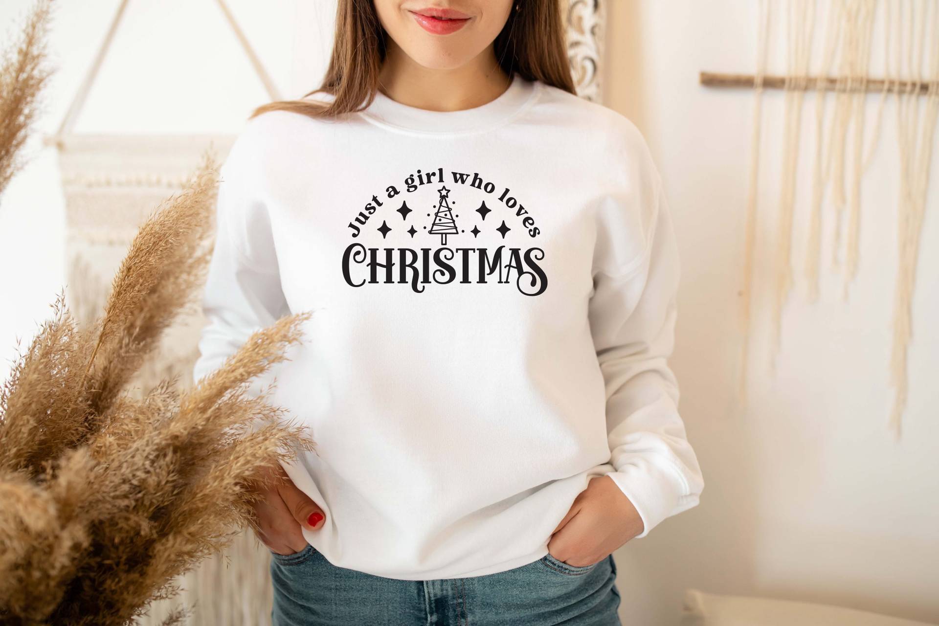 Just A Girl Who Loves Christmas Sweatshirt, Winter Merry Family Geschenk Sie von YesTeeDesign