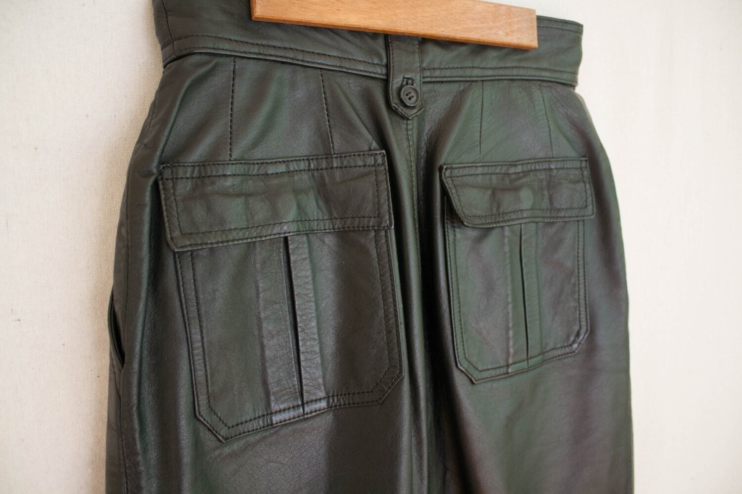 Vintage 80Er Jahre Toffs Echtleder Rock Vintage 80Er Jahre Toffs Echtleder Rock von YesVintageWares