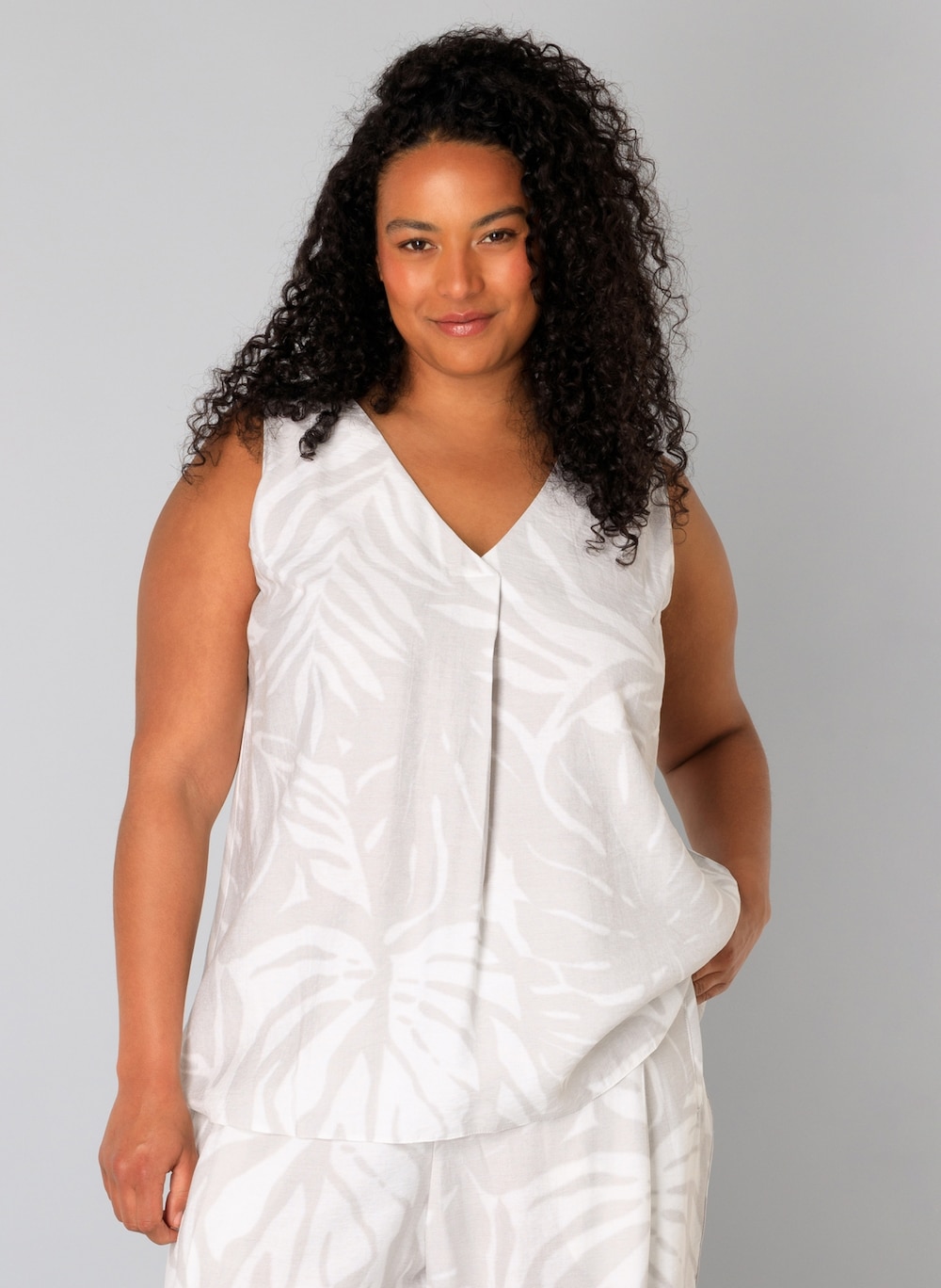 Große Größen Top Ursa, Damen, grau, Größe: 44, Viskose/Synthetische Fasern, Happy Size DE Women von Yest Curve