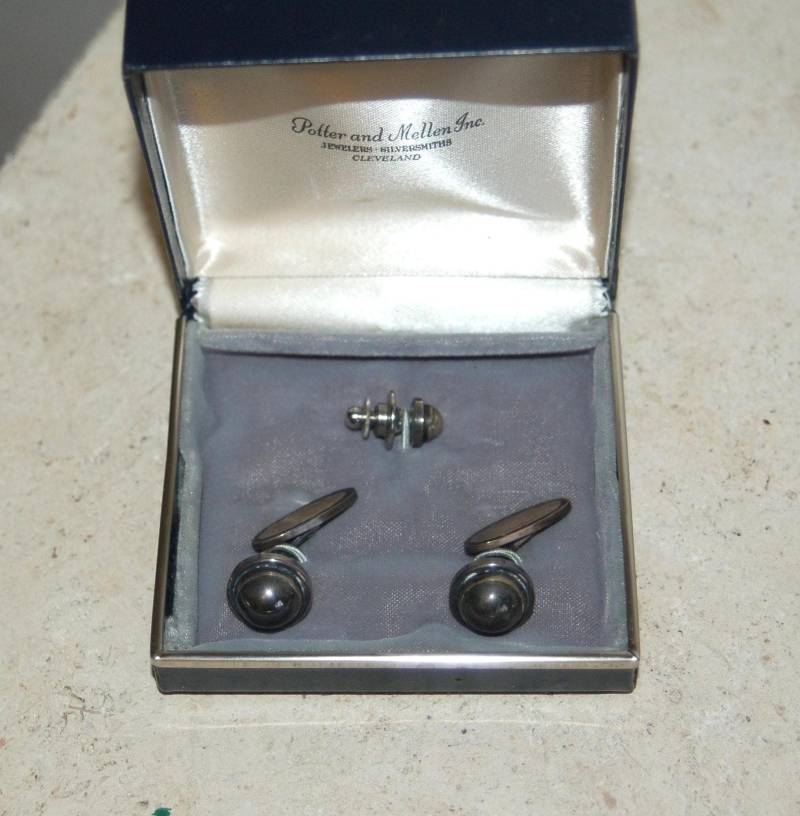 Georg Jensen Nr. 44D Sterling Silber Manschettenknöpfe Mit 44 Knöpfen & Passender Knopf Krawattennadel Von Harald Nielsen von YesterdayAndTomorrow