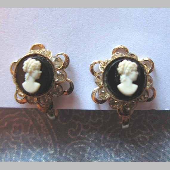 Cameo Und Strass Ohrringe Cameo Und Strass Ohrringe von YesterdaysJewelsShop