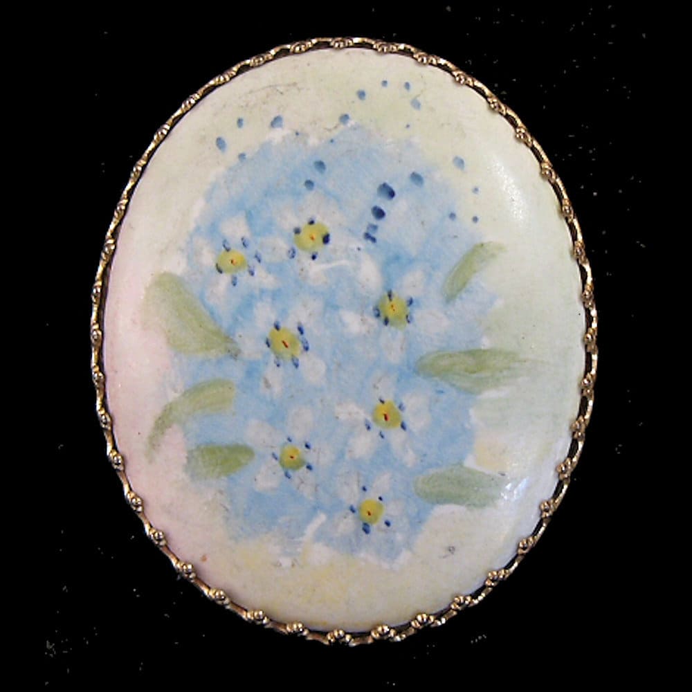 Vintage Handbemalte Blumen Porzellan Brosche Vintage Handbemalte Blumen Porzellan Brosche von YesterdaysJewelsShop