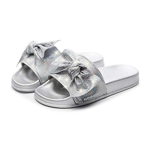 Yikoly Damen Sommer Pantoletten Frauen mode Glitzer Pailletten Bogen Slipper Rutschfest Beuqem Flache Zehentrenner Badelatschen Strand Sandalen (Silber, numeric_39) von Yikoly