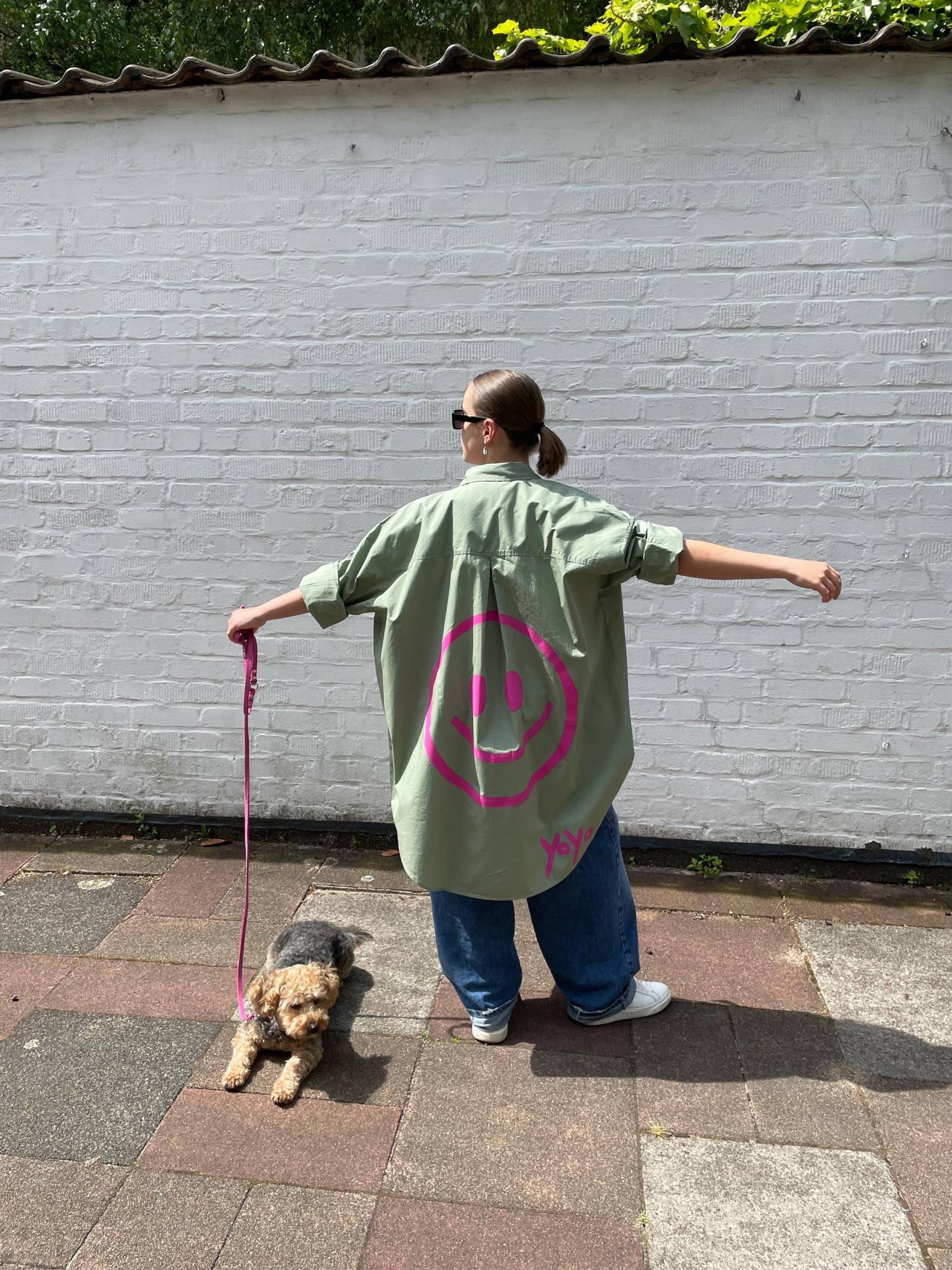 Bluse - Good Vibes Smiley Edition Bluse - Good Vibes Smiley Edition von YoYoUndCo