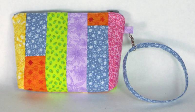Bunte Floral Regenbogen Patchwork Armband/Kleine Geldbörse Handtasche Oder Kosmetiktasche von YobabsShop