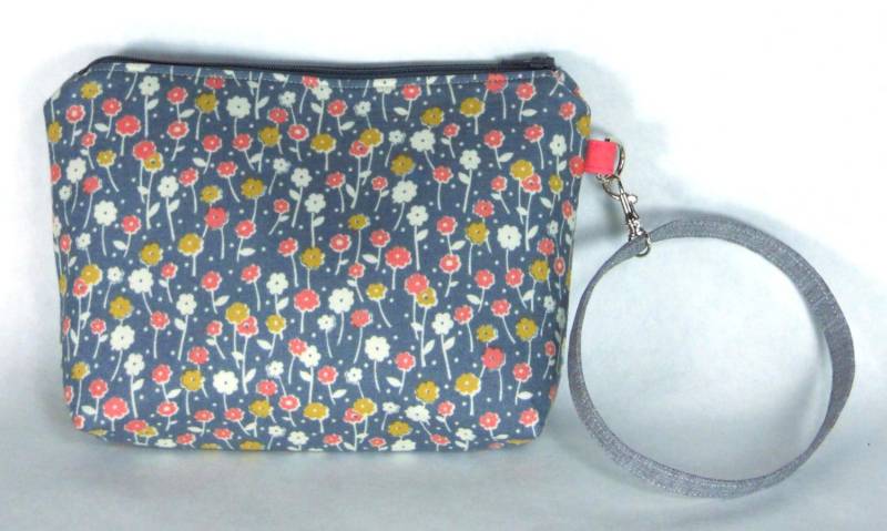 Grau Floral Armband/Kleine Geldbörse Handtasche Oder Kosmetiktasche von YobabsShop