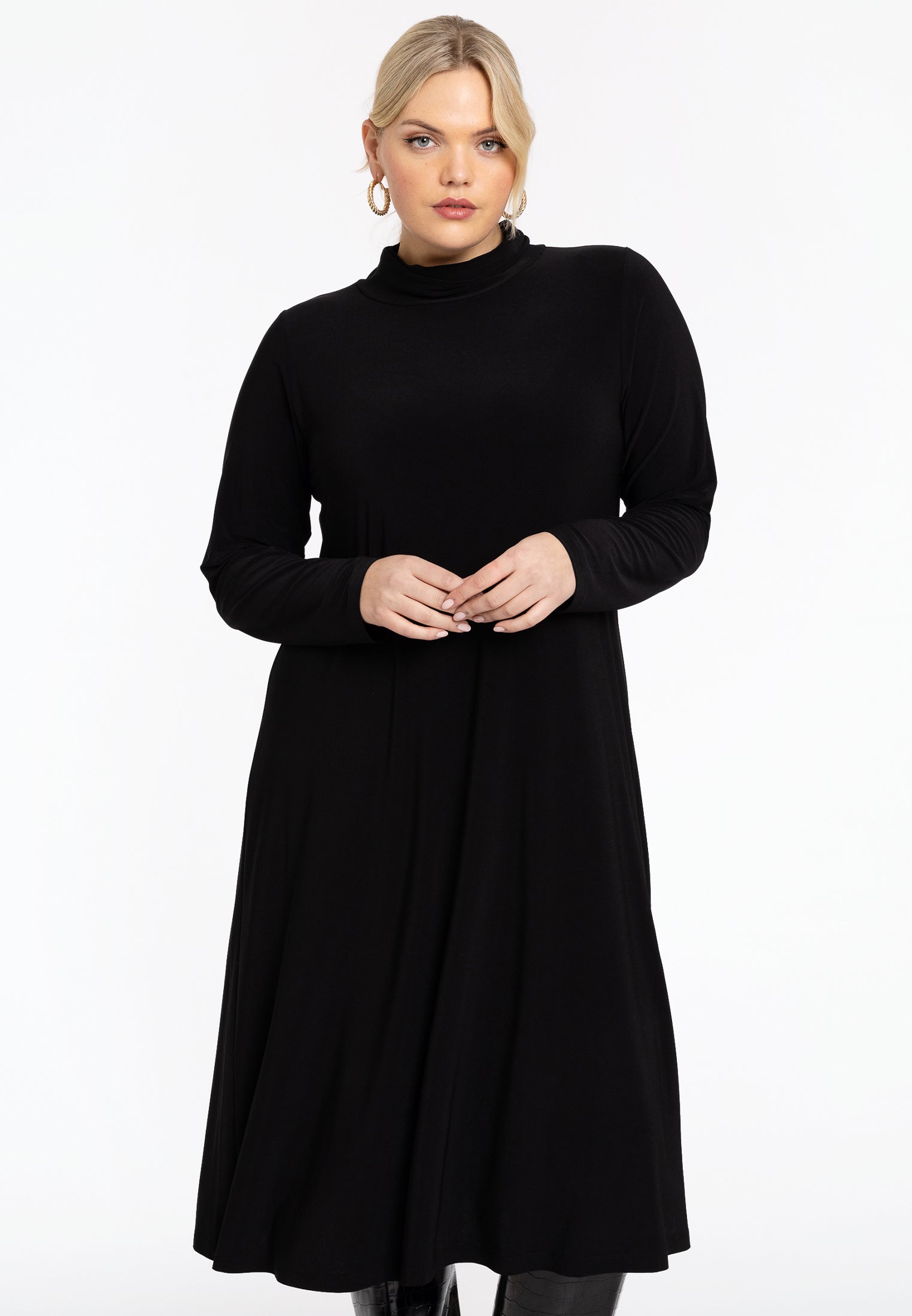 Dress mid calf turtleneck DOLCE von Yoek