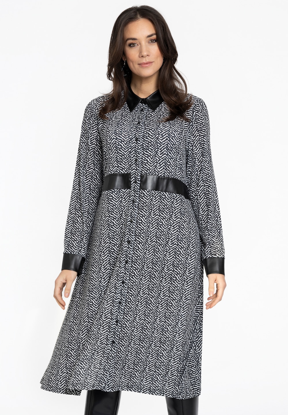 Große Größen Kleid mit Knopfverschluss, Damen, schwarz, Größe: 42/44, Polyester, Happy Size Women Große Größen Kleid mit Knopfverschluss, Damen, schwarz, Größe: 42/44, Polyester, Happy Size Women von Yoek