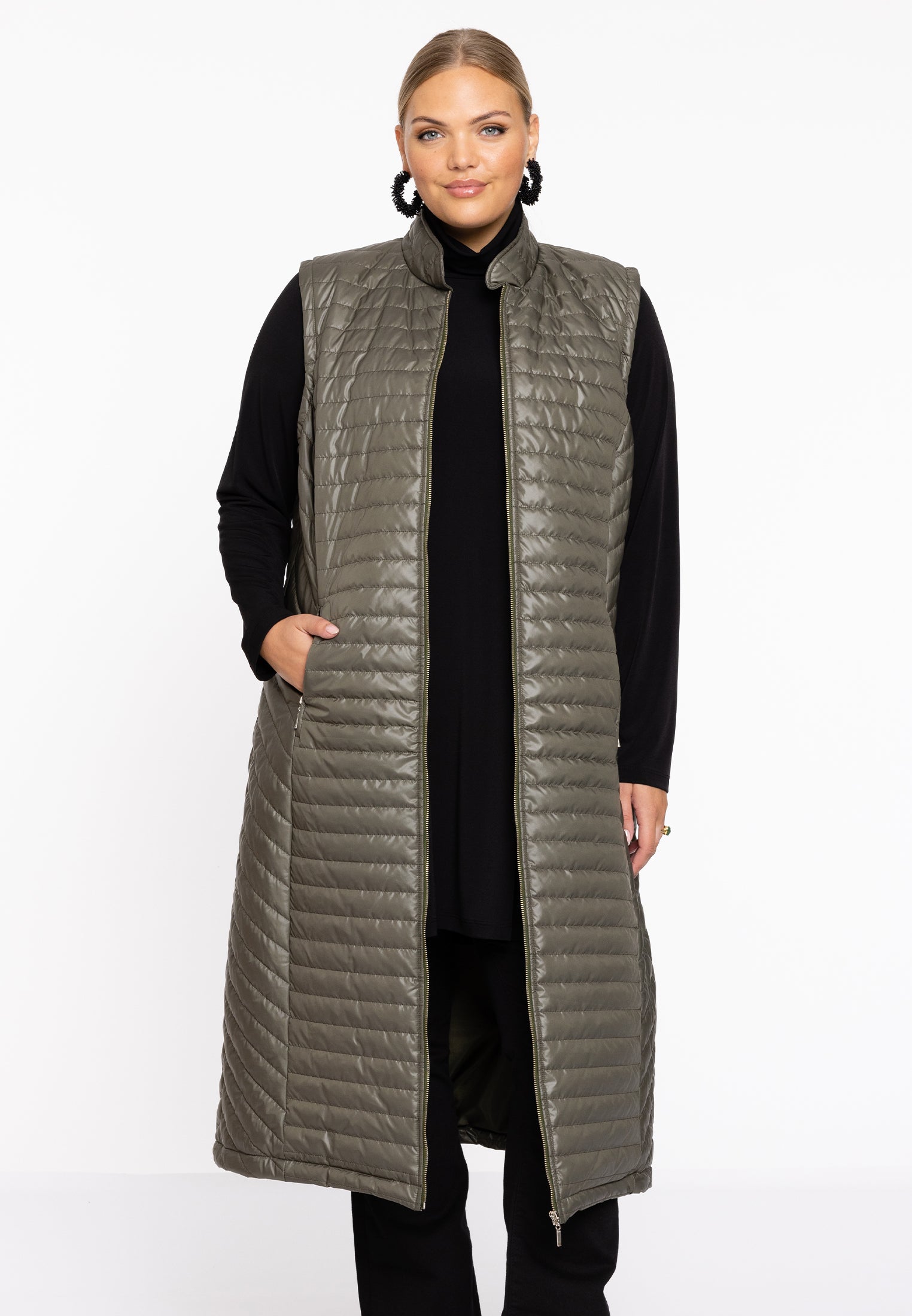 Puff-Bodywarmer mit horizontalen Linien von Yoek